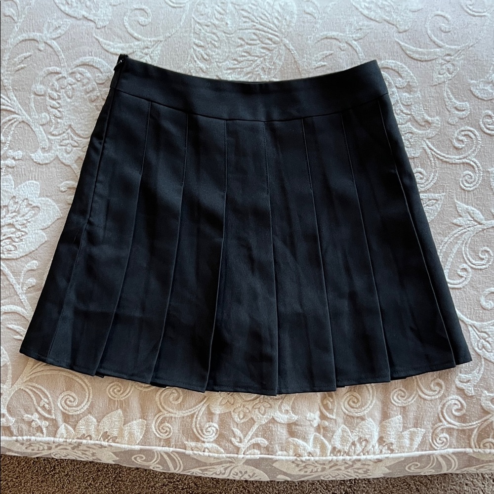 Elegant Black Pleated Skirt